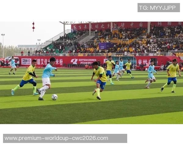 足球娜娜的梦想之路:从草根到绿茵场的传奇故事 足球娜娜的梦想之路:从草根到绿茵场的传奇故事