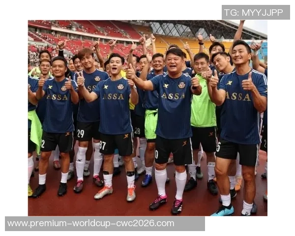 香港明星足球队东兴展现风采助力足球事业发展与青少年培养